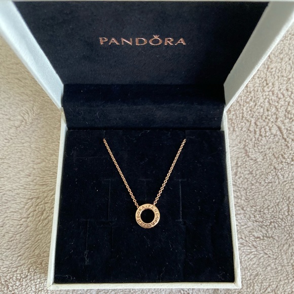 Authentic Pandora Logo Pavé Circle Collier Necklace, Rose Gold - Picture 4 of 6